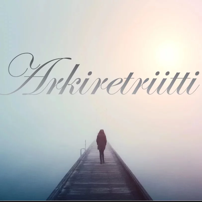 Ihminen seisoo sillalla. Teksti: Arkiretriitti